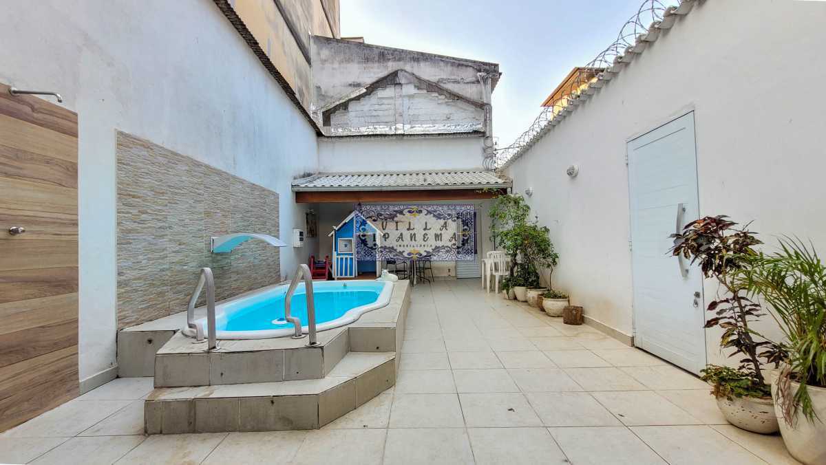 Casa de Vila à venda com 4 quartos, 300m² - Foto 4