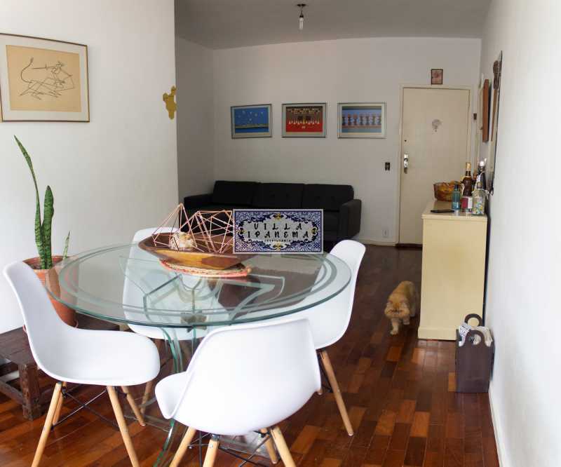 Apartamento à venda com 2 quartos, 70m² - Foto 1