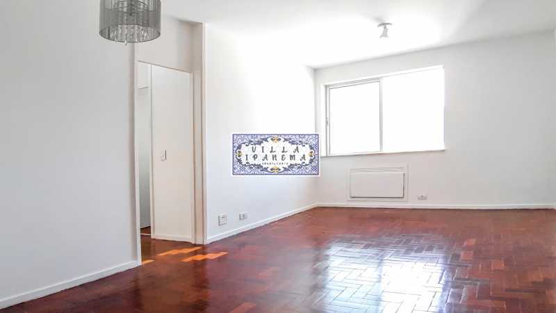 Apartamento à venda com 2 quartos, 70m² - Foto 2