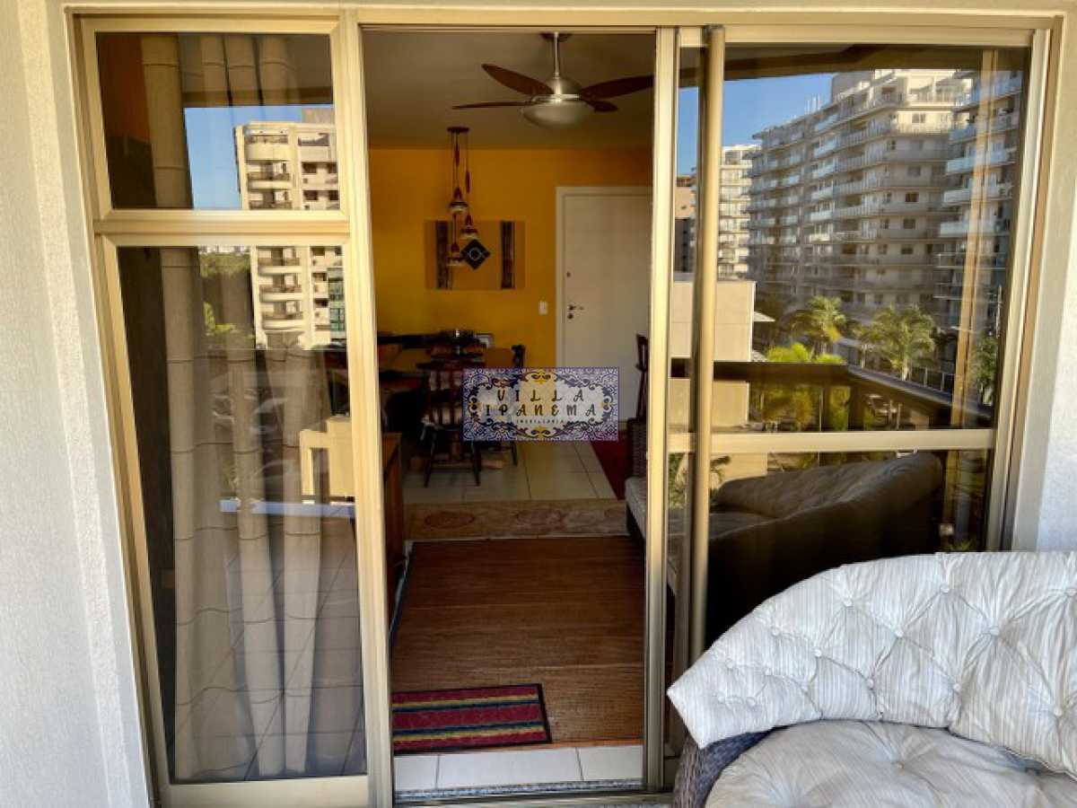 Apartamento à venda com 2 quartos, 74m² - Foto 3