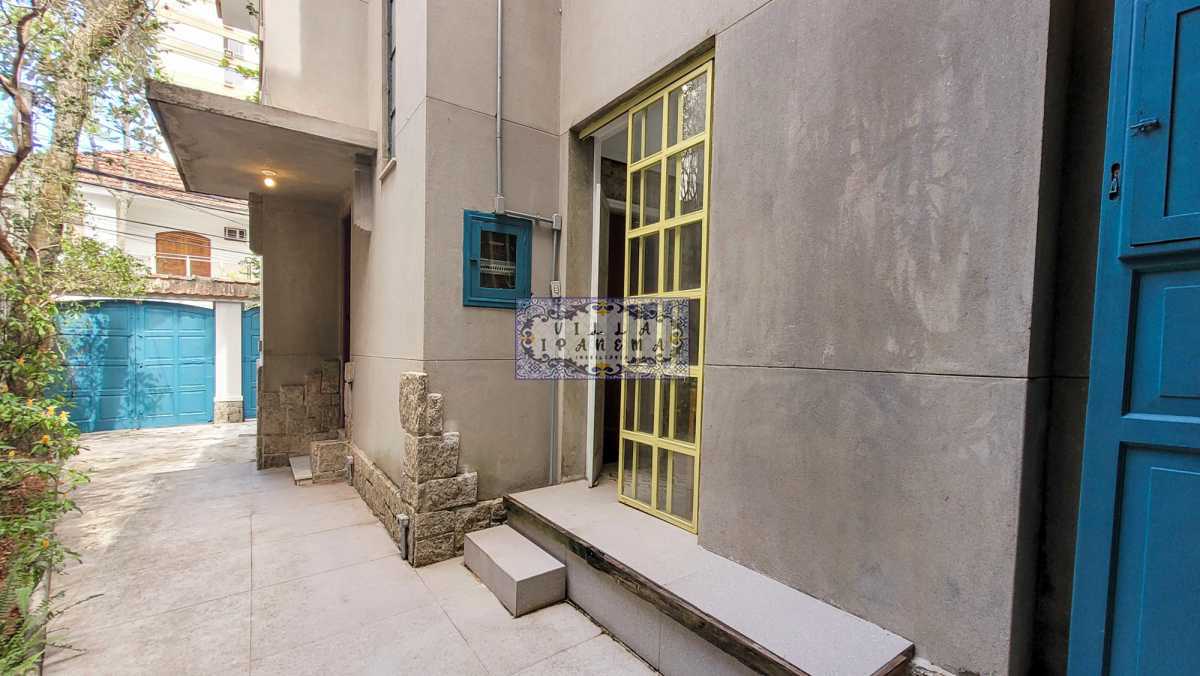 Casa à venda com 7 quartos, 262m² - Foto 3