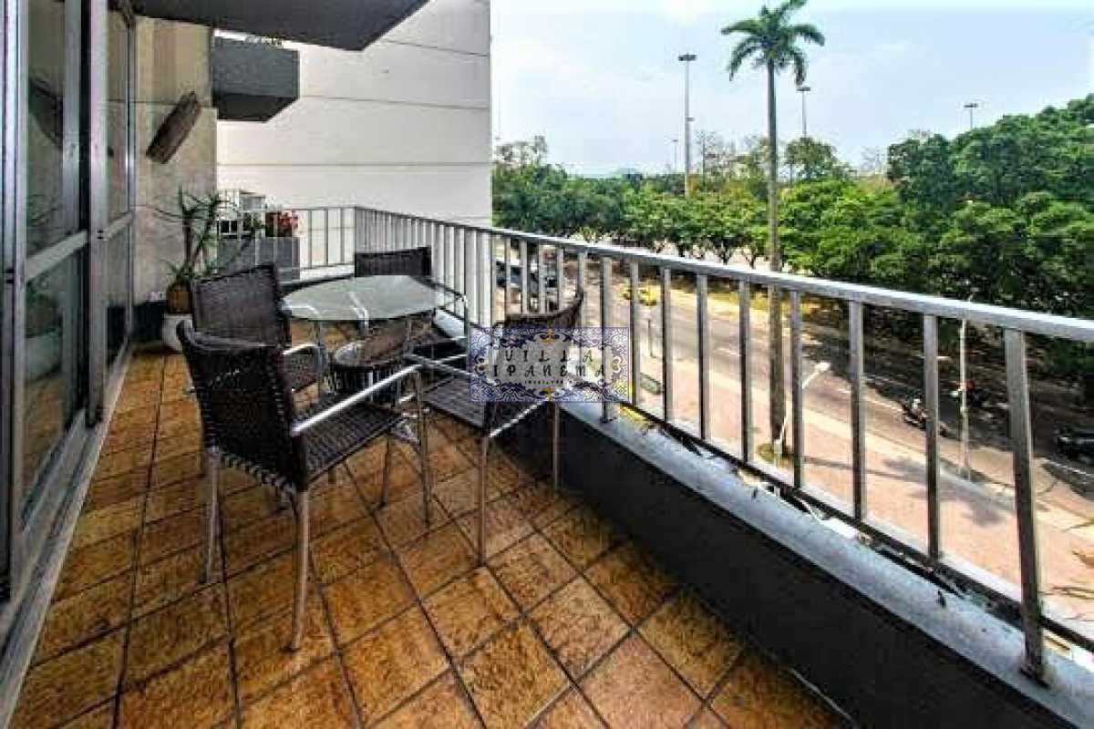 Apartamento à venda com 4 quartos, 200m² - Foto 2