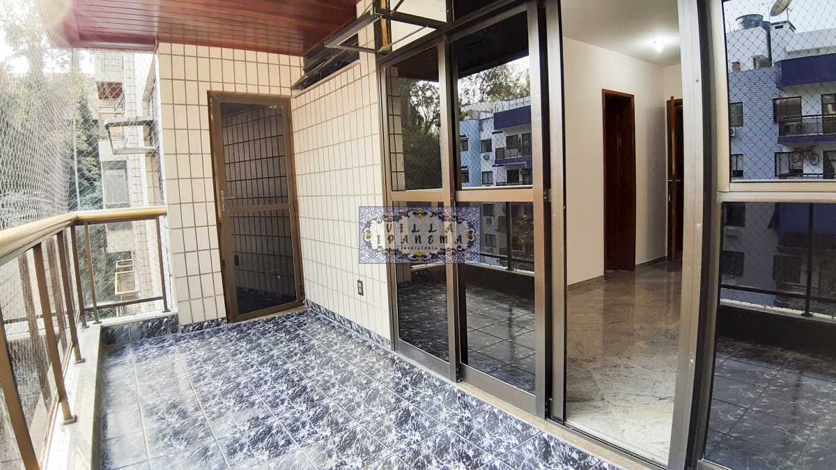 Apartamento à venda com 4 quartos, 225m² - Foto 3