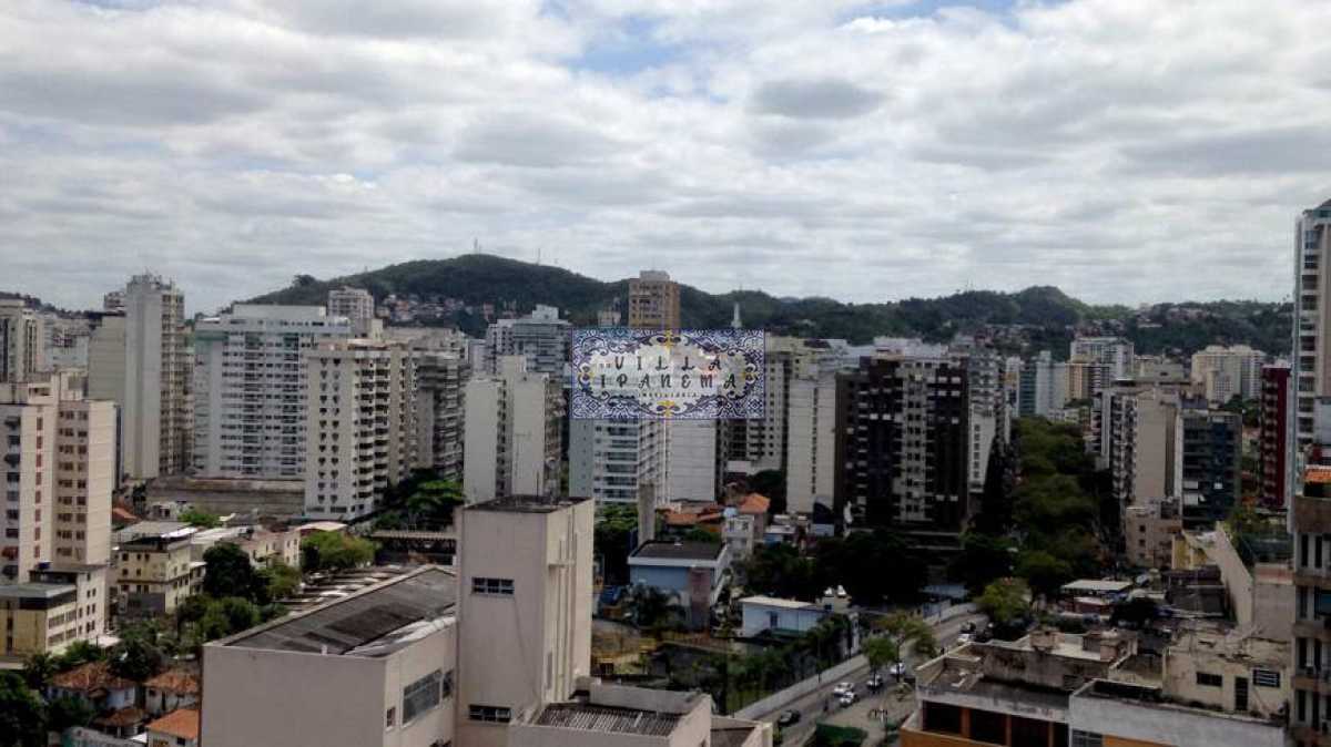 Apartamento à venda com 3 quartos, 150m² - Foto 2