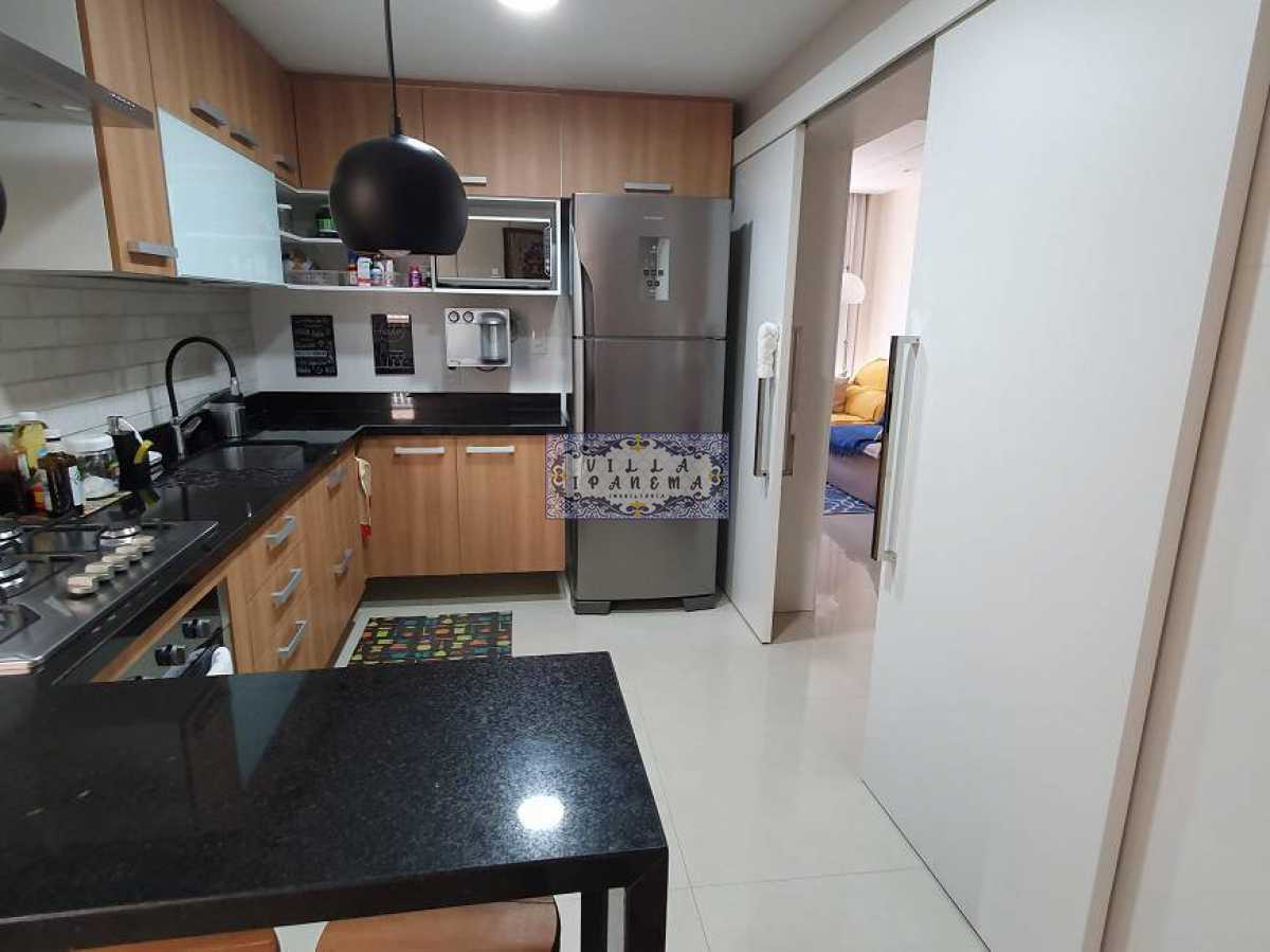 Apartamento à venda com 3 quartos, 100m² - Foto 2