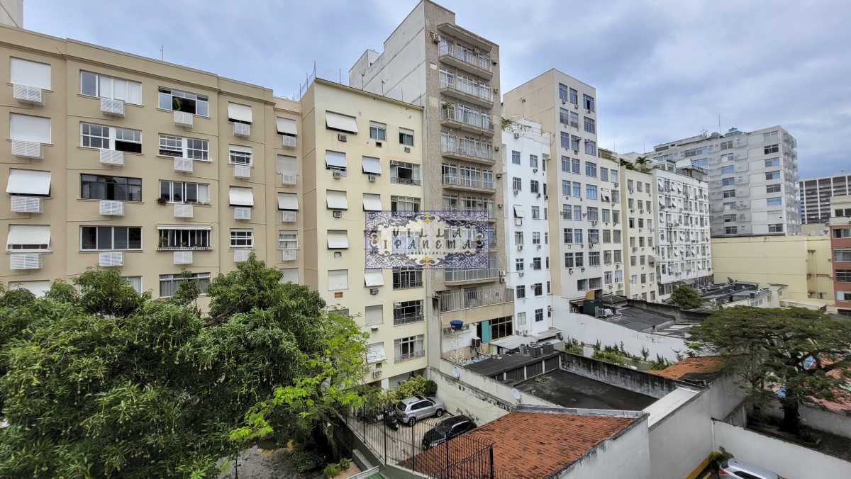 Apartamento à venda com 3 quartos, 160m² - Foto 1