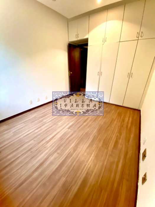 Apartamento à venda com 3 quartos, 158m² - Foto 3