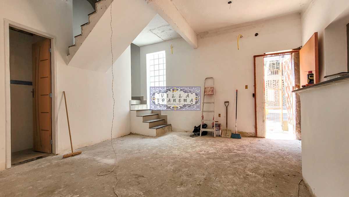 Casa Comercial à venda com 12 quartos, 250m² - Foto 1