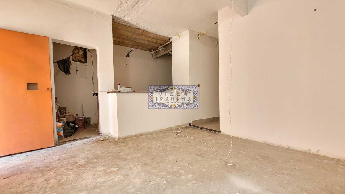 Casa Comercial à venda com 12 quartos, 250m² - Foto 2