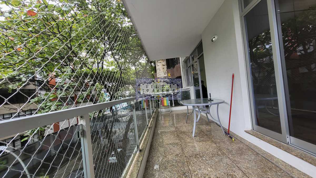 Apartamento à venda com 3 quartos, 140m² - Foto 3