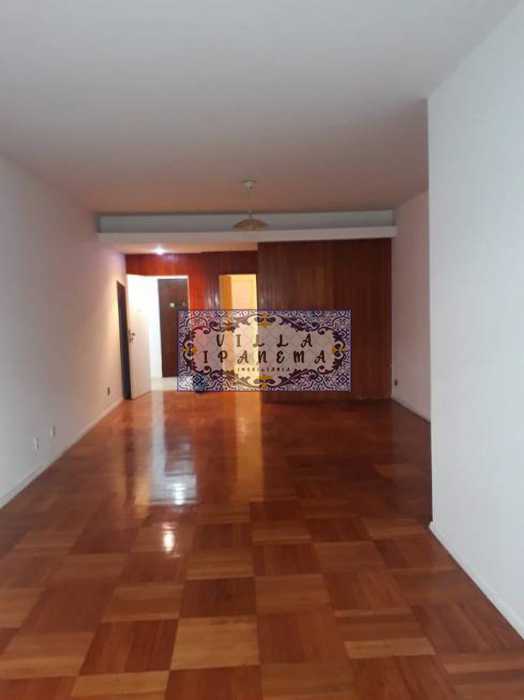 Apartamento à venda com 3 quartos, 160m² - Foto 2