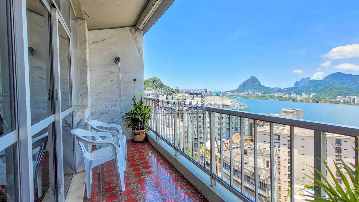 Apartamento à venda com 4 quartos, 200m² - Foto 2