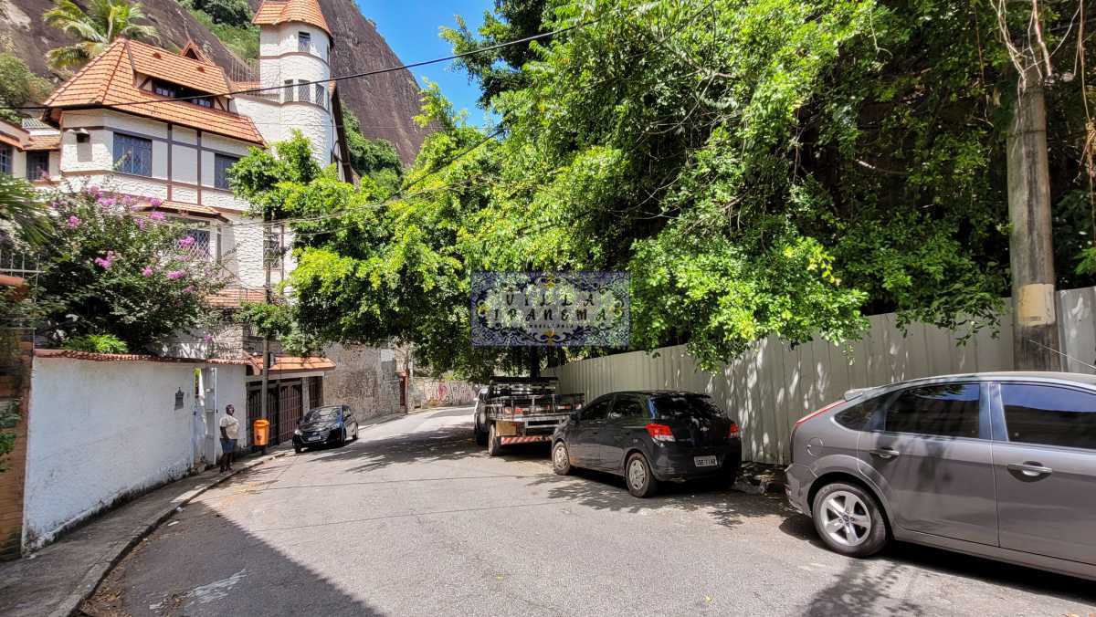 Casa à venda com 10 quartos, 1465m² - Foto 2