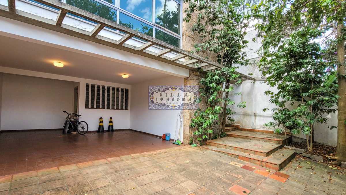 Casa à venda com 4 quartos, 272m² - Foto 2