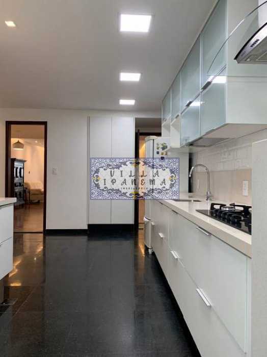 Apartamento à venda com 3 quartos, 235m² - Foto 4