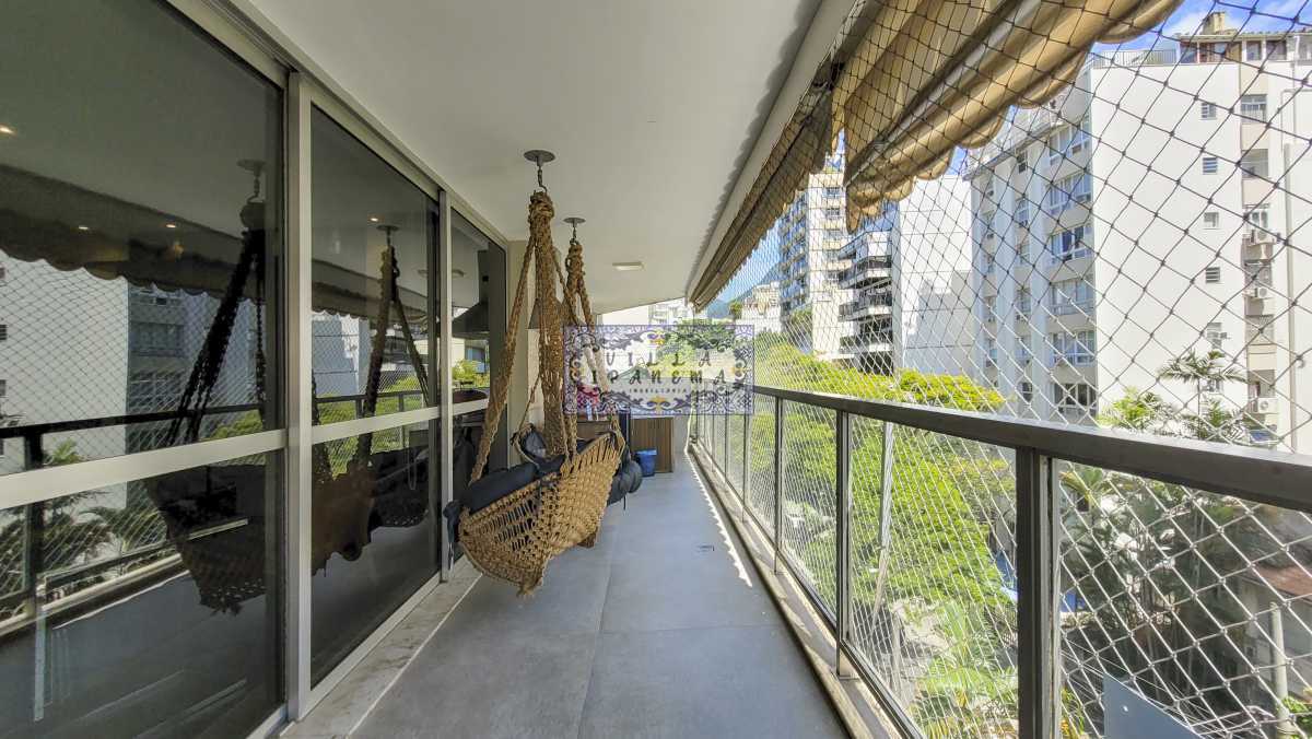 Apartamento à venda com 4 quartos, 225m² - Foto 1