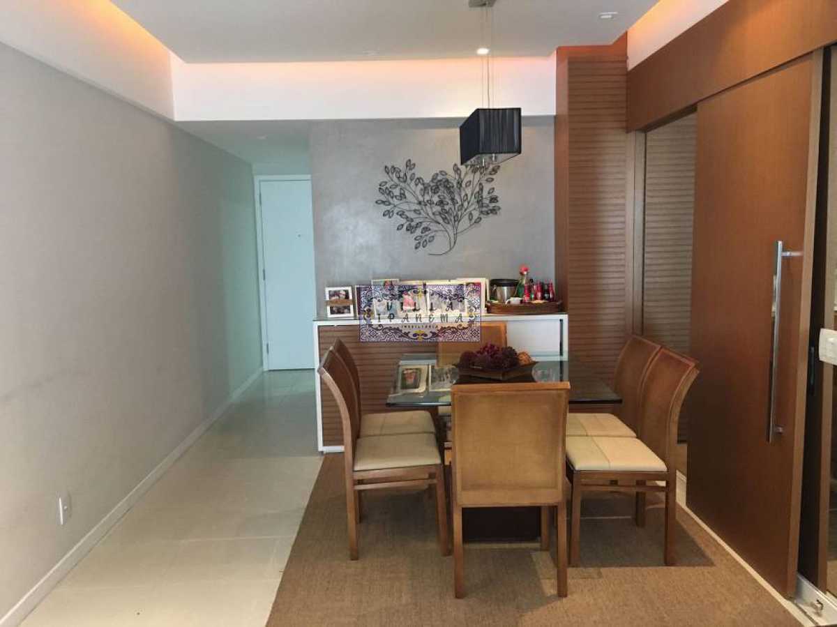 Apartamento à venda com 3 quartos, 110m² - Foto 2