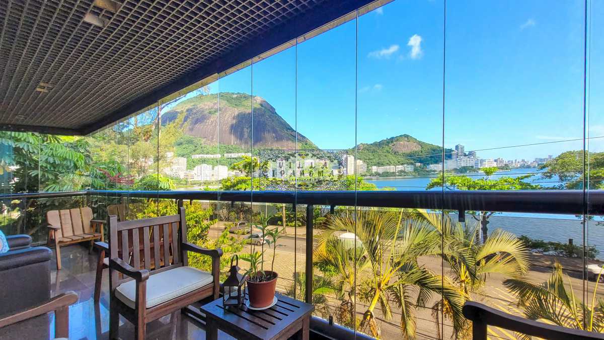 Apartamento à venda com 4 quartos, 230m² - Foto 3