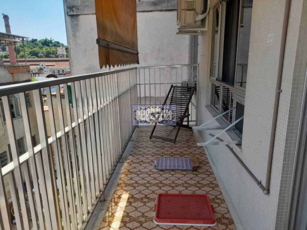 Apartamento à venda com 3 quartos, 110m² - Foto 2