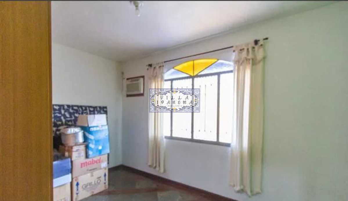 Casa à venda com 3 quartos, 189m² - Foto 4