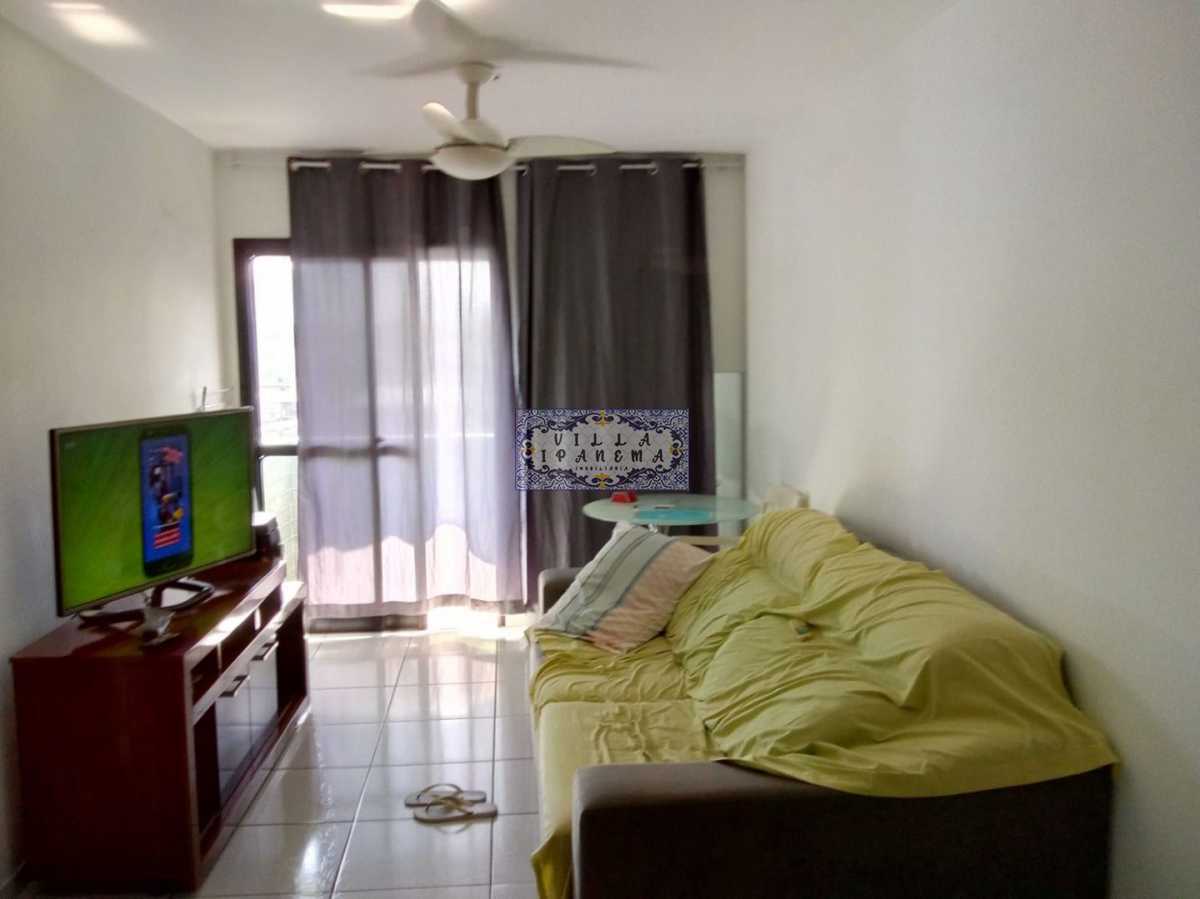 Apartamento à venda com 2 quartos, 67m² - Foto 4