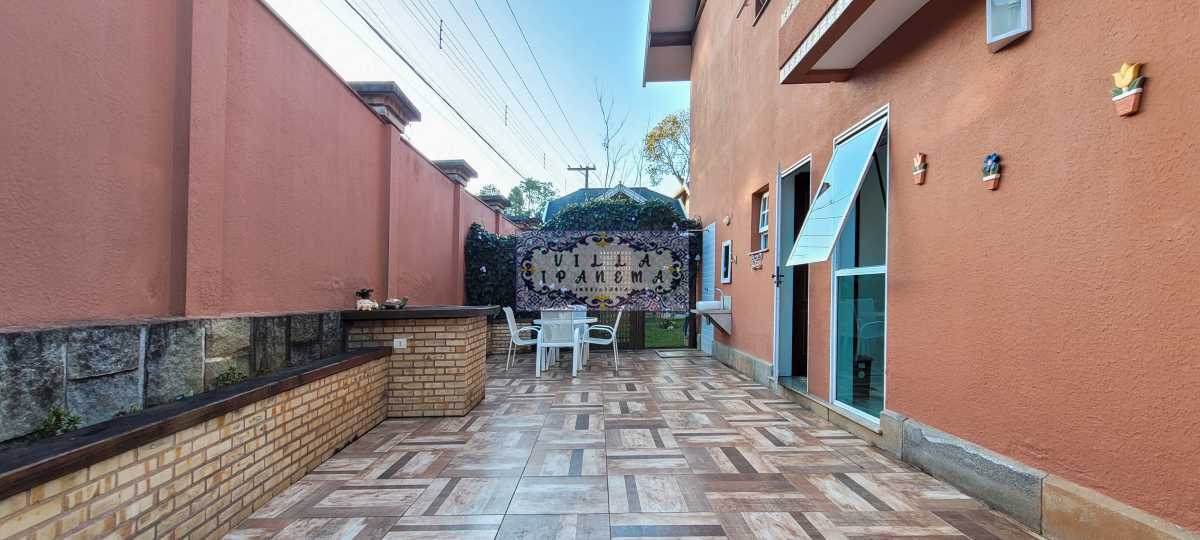 Casa de Condomínio à venda com 4 quartos, 263m² - Foto 3