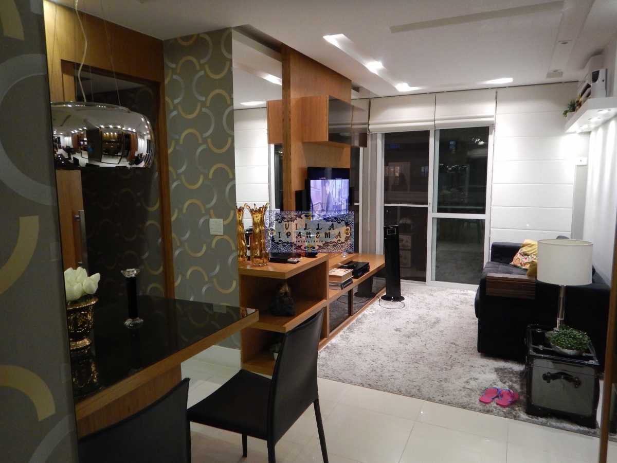 Apartamento à venda com 2 quartos, 68m² - Foto 2