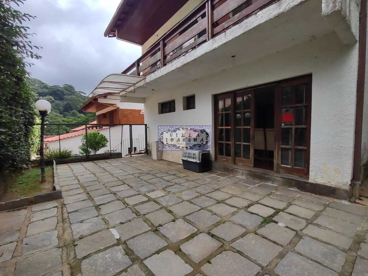 Casa de Condomínio à venda com 6 quartos, 323m² - Foto 2