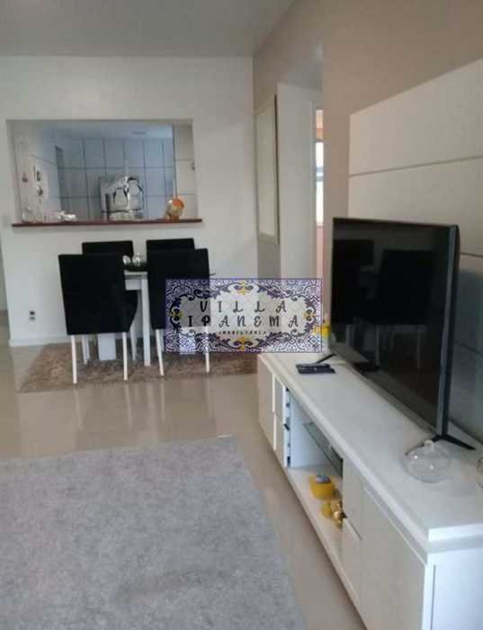 Apartamento à venda com 2 quartos, 70m² - Foto 3