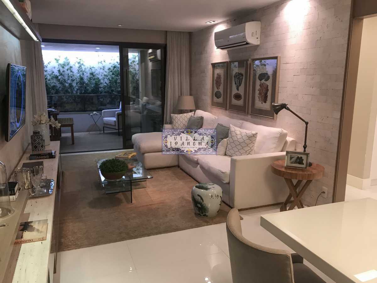 Apartamento à venda com 3 quartos, 131m² - Foto 2