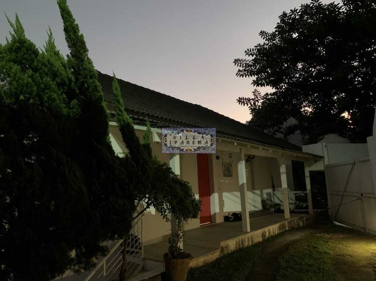 Casa de Condomínio para alugar com 4 quartos, 300m² - Foto 4