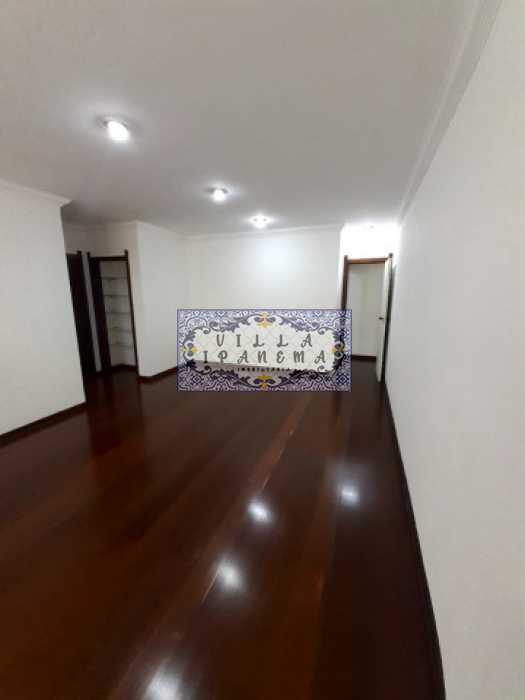 Apartamento à venda com 3 quartos, 140m² - Foto 2