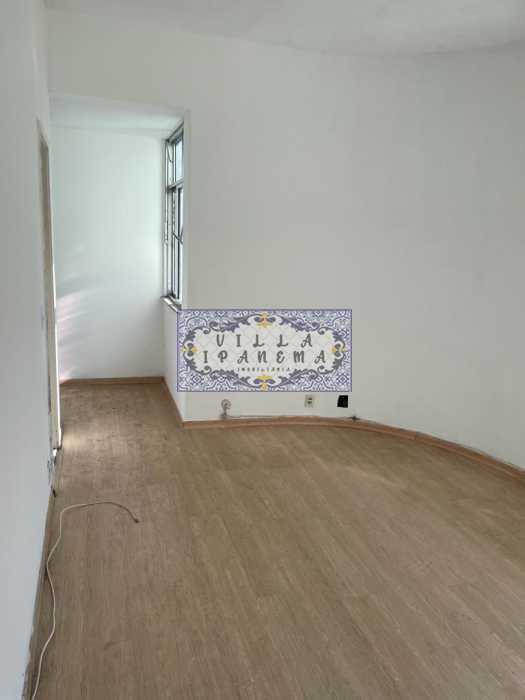 Apartamento à venda com 3 quartos, 77m² - Foto 1