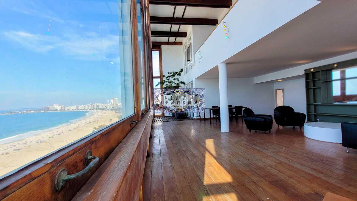 Cobertura à venda com 3 quartos, 220m² - Foto 1