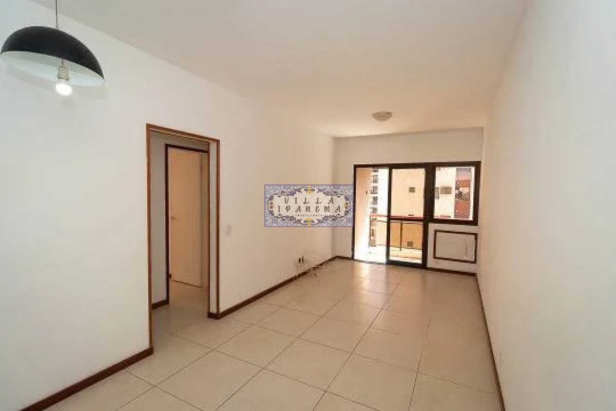 Apartamento à venda com 3 quartos, 83m² - Foto 2