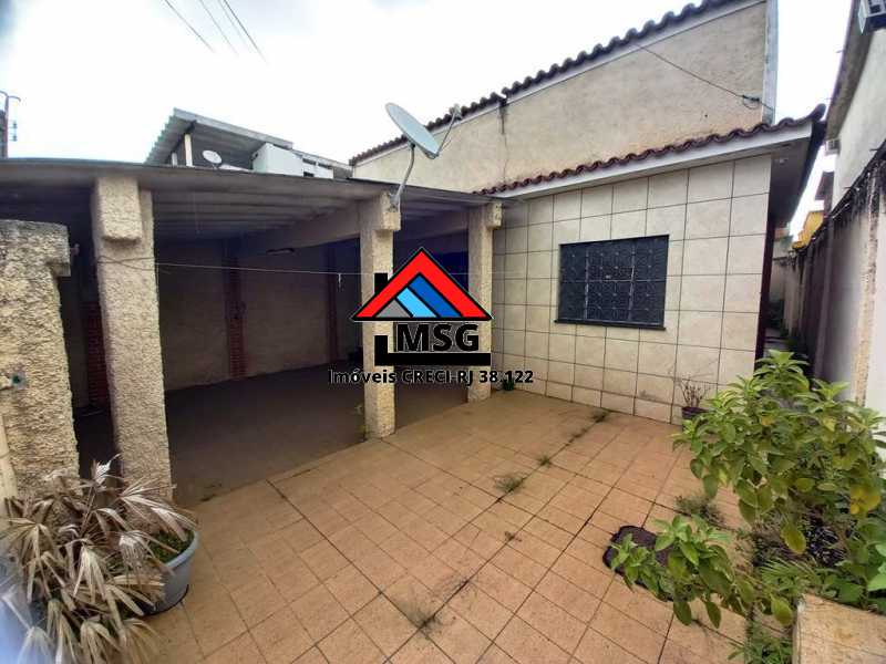 Casa à venda com 2 quartos, 100m² - Foto 2