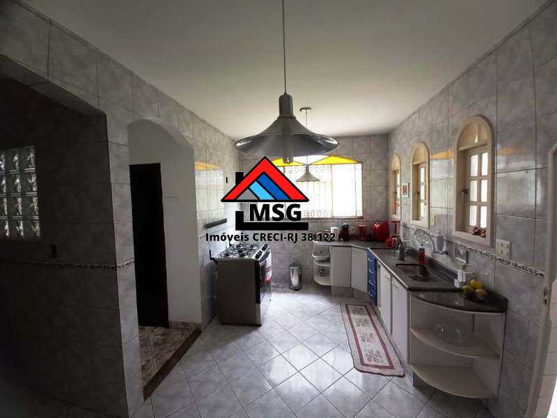 Casa à venda com 3 quartos, 139m² - Foto 15