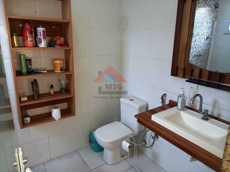 Casa à venda com 4 quartos, 198m² - Foto 12