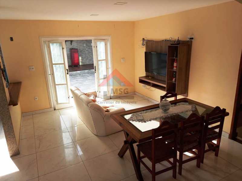 Casa à venda com 4 quartos, 198m² - Foto 15