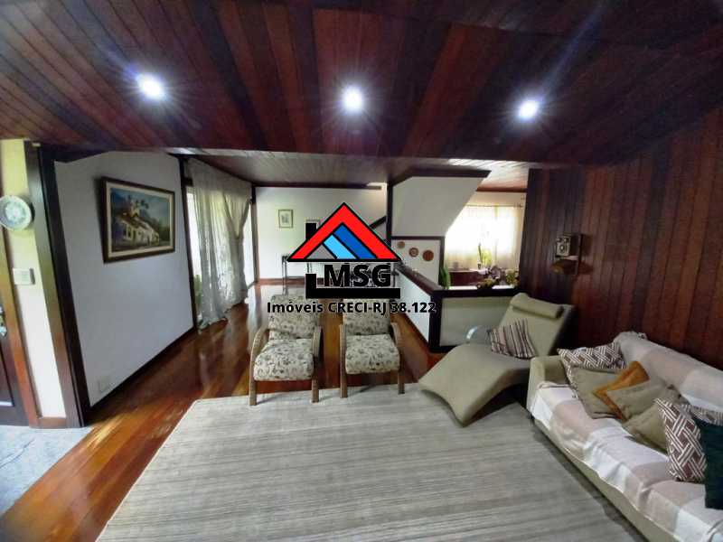 Casa de Condomínio à venda com 4 quartos, 315m² - Foto 3