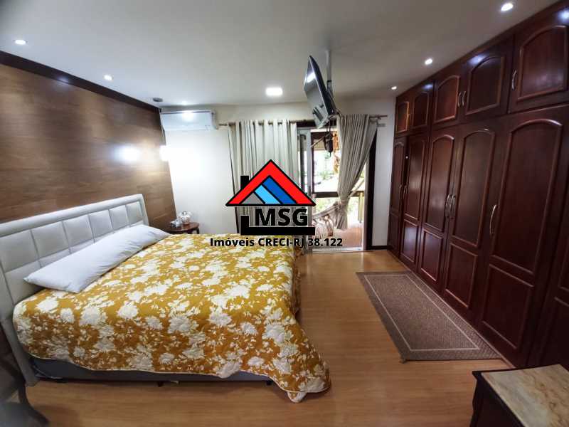 Casa de Condomínio à venda com 4 quartos, 315m² - Foto 13