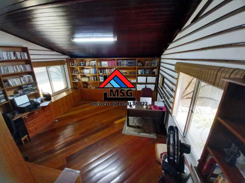 Casa de Condomínio à venda com 4 quartos, 315m² - Foto 21