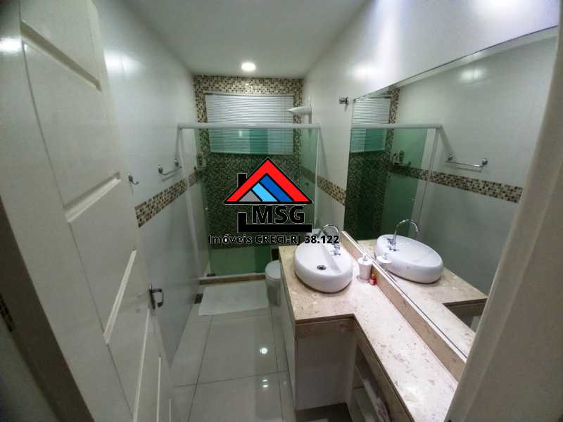 Casa de Condomínio à venda com 4 quartos, 300m² - Foto 11