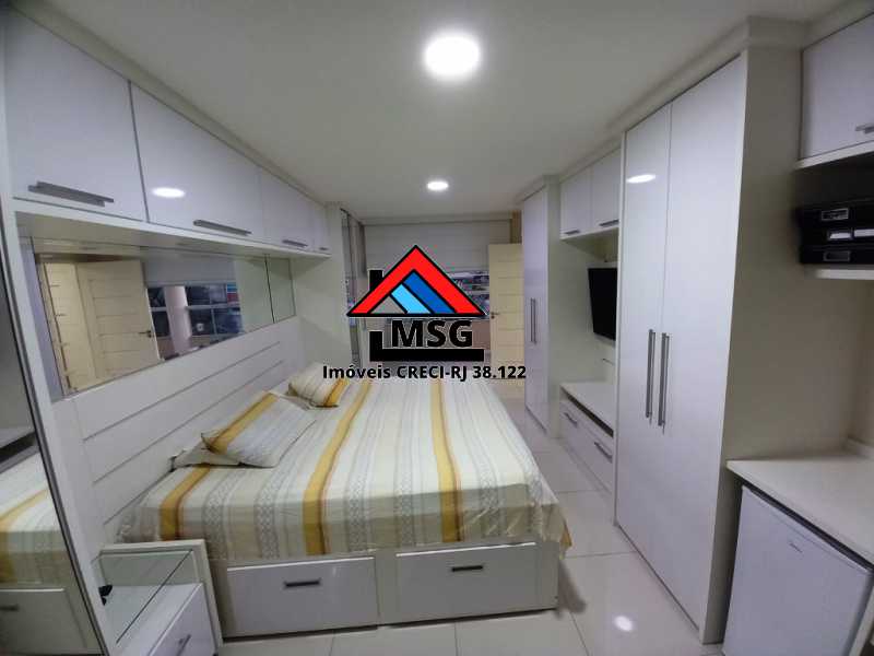 Casa de Condomínio à venda com 4 quartos, 300m² - Foto 17