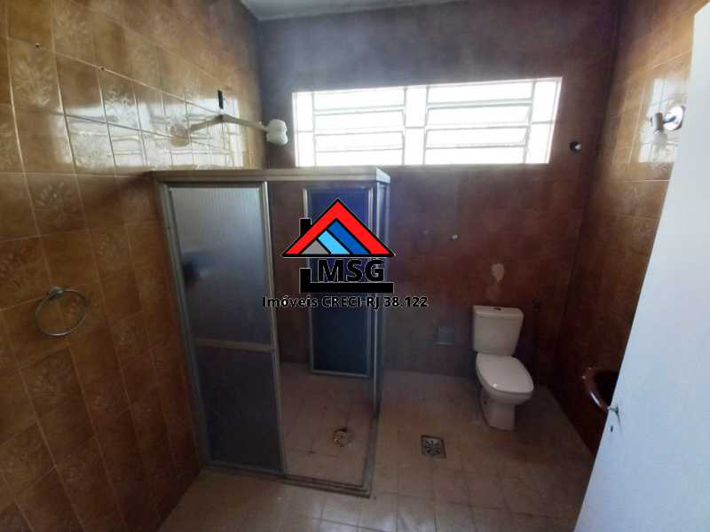 Casa à venda com 3 quartos, 90m² - Foto 11