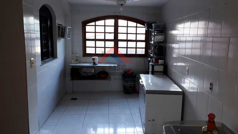 Casa à venda com 4 quartos, 195m² - Foto 24