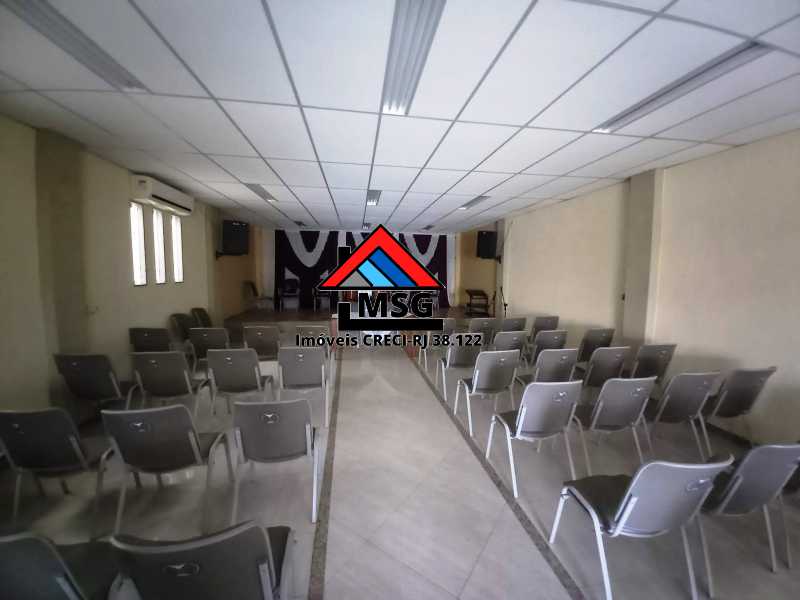 Prédio Inteiro à venda, 130m² - Foto 2