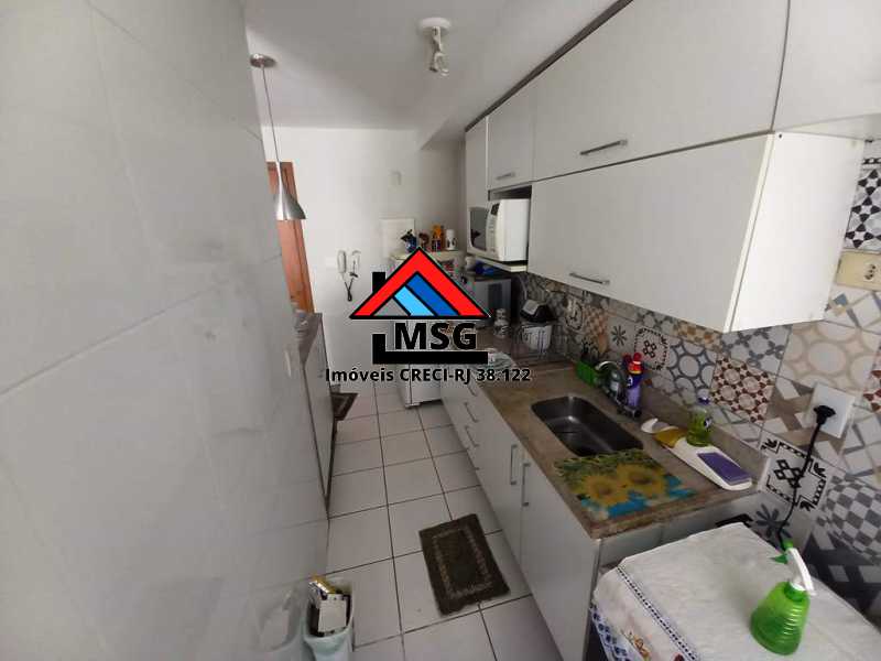 Apartamento à venda com 2 quartos, 60m² - Foto 17