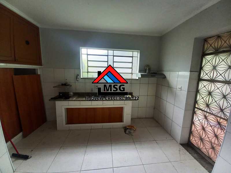 Casa à venda com 3 quartos, 176m² - Foto 21