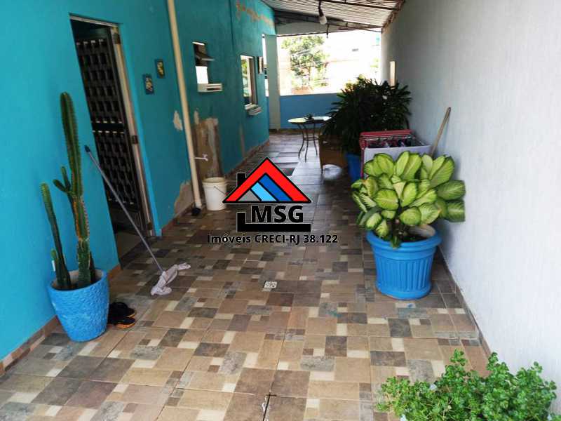 Casa à venda com 2 quartos, 97m² - Foto 3